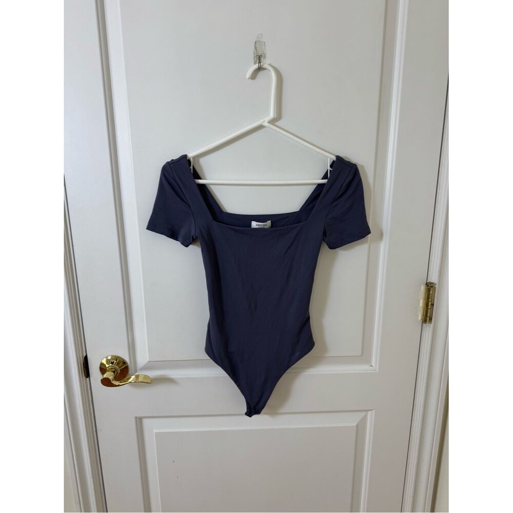Aritzia Original Contour Manner Squareneck Bodysuit